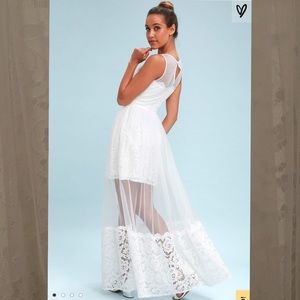 Lulus NWT Dorit white lace maxi dress size small